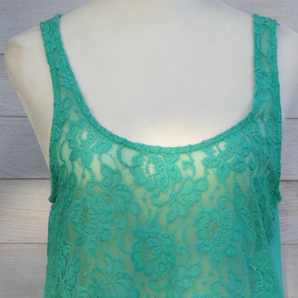 New !!! Ambiance Lace Tank Top Size Large